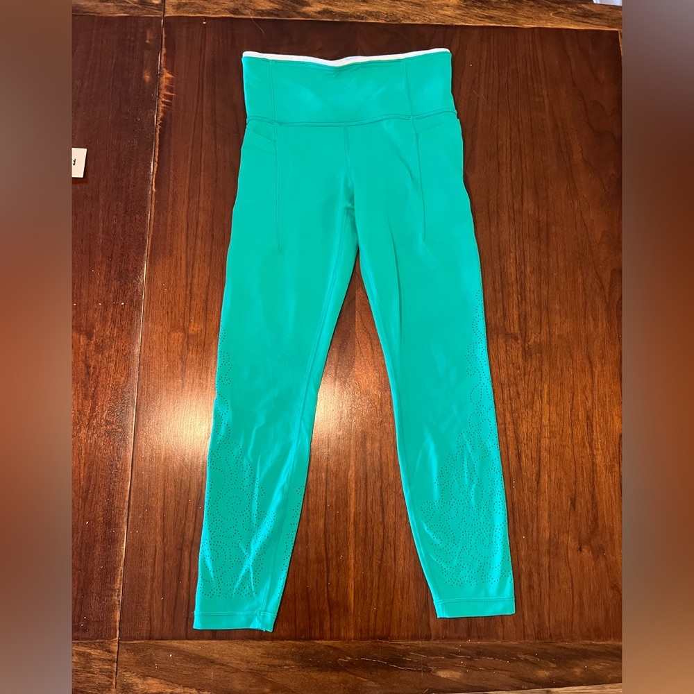 Athleta 7/8 laser cut leggings